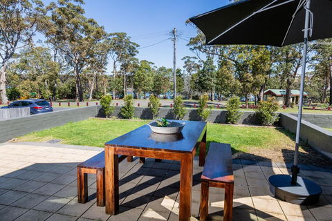 HARBOUR LIGHTS - Ulladulla - Holiday Adelaide 0