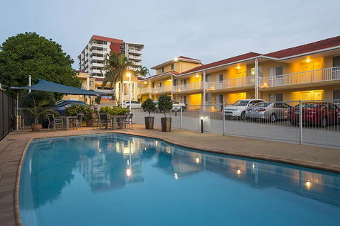 Harbour Sails Motor Inn - Holiday Adelaide 0