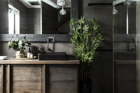 Hardwood House - Holiday Adelaide 1