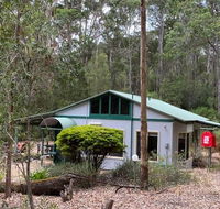 Harmony Forest Cottages  Lake side Lodge - Holiday Adelaide