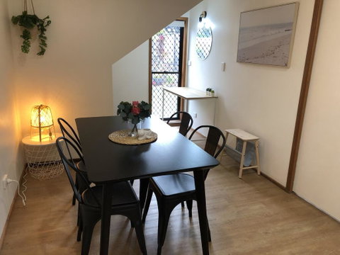 Haven Place Mooloolaba - Holiday Adelaide 3