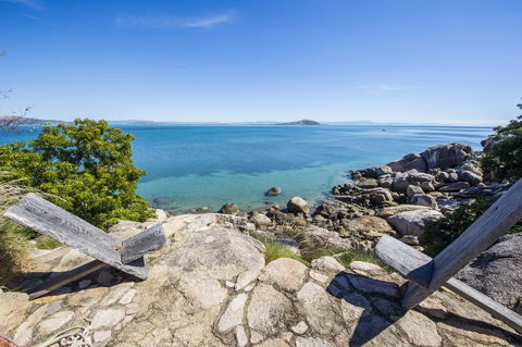 Headland Hideaway - Holiday Adelaide 0