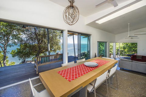 Headland Hideaway - Holiday Adelaide 3