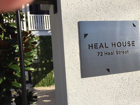 Heal House - Holiday Adelaide 1