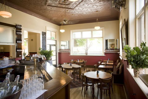Healesville Hotel - Holiday Adelaide 0