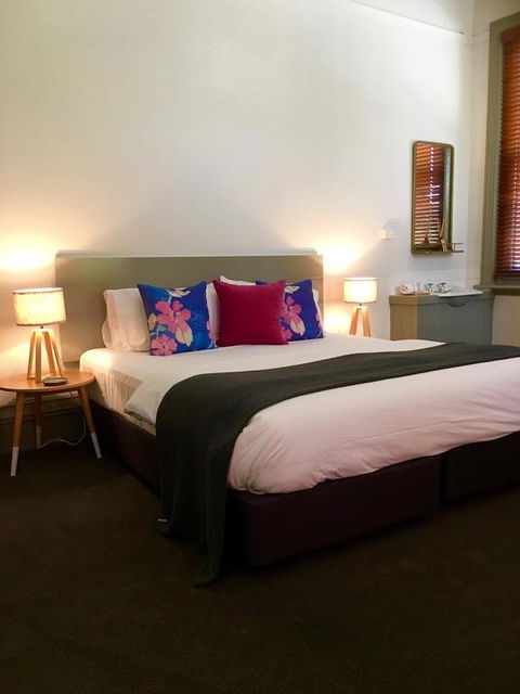 Healesville Hotel - Holiday Adelaide 3
