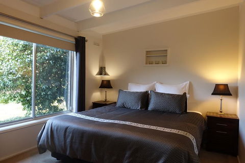 Healesville Schofield Cottage - Holiday Adelaide 1