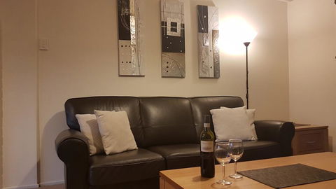 Healesville Schofield Cottage - Holiday Adelaide 0