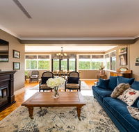 Hedge House - luxury space style great location - Holiday Adelaide