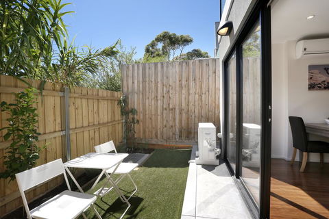 Heidelberg Short-stay Apartments - Holiday Adelaide 2
