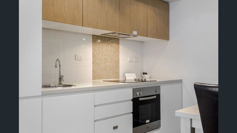 Hi 5 Star Luxury Adelaide City Apartment - Holiday Adelaide 1