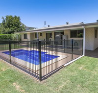 Hibiscus Holiday Home - Holiday Adelaide