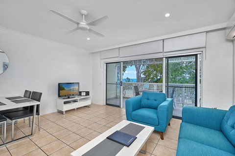 Hibiscus In Marlin Waters Palm Cove - Holiday Adelaide 1