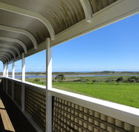 High View Family Cottages