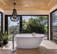 Hilltop Hideaway Luxury Style - Holiday Adelaide