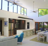 Hilltop Views - Cannonvale - Holiday Adelaide