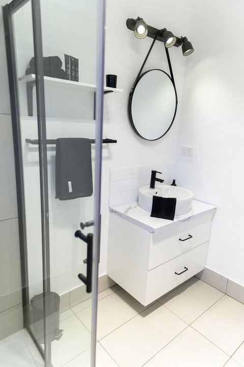Hinterland Boutique Cottages-Fig Tree Cottage - Holiday Adelaide 3