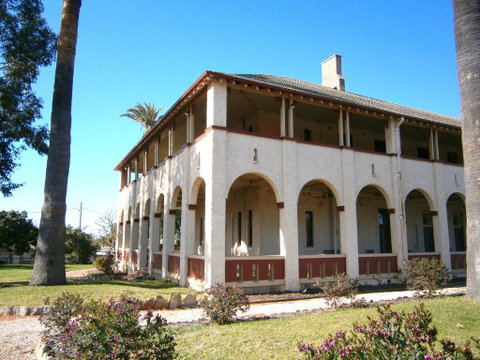 Historic Hydro Motor Inn - Holiday Adelaide 3