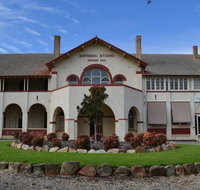 Historic Hydro Motor Inn - Holiday Adelaide