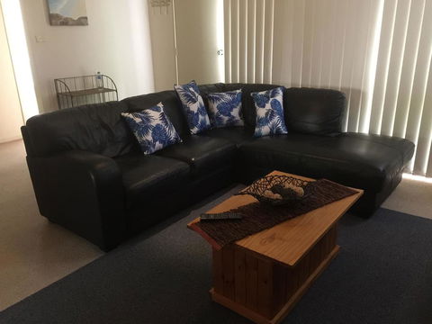 Holiday Home In The Heart Of Anglesea - Holiday Adelaide 2
