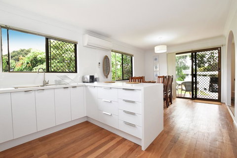 Holiday House - Holiday Adelaide 1