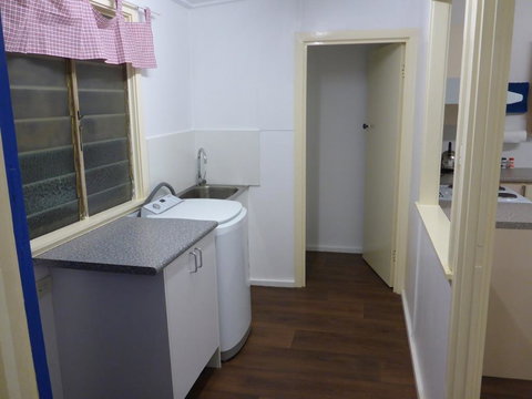 Holiday House Clermont - Holiday Adelaide 1