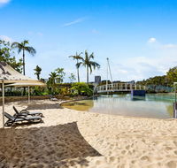Homebush Bay Self-Contained Modern Two-Bedroom Apartments BEN - Holiday Adelaide