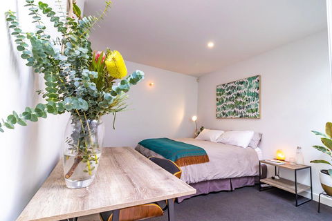 Homestay In The Heart Of Fitzroy - Walk To CBD - Holiday Adelaide 0