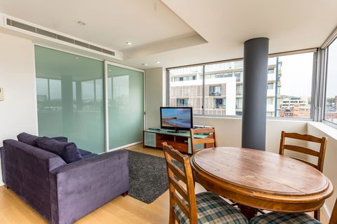 Honeysuckle Executive Suites - Holiday Adelaide 2