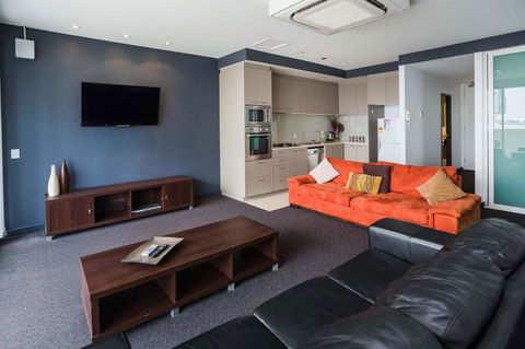 Honeysuckle Executive Suites - Holiday Adelaide 3