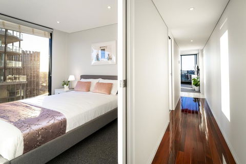 Horizons 1402 - Holiday Adelaide 2