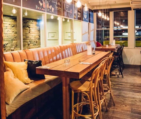 Hornsby Inn - Holiday Adelaide 3