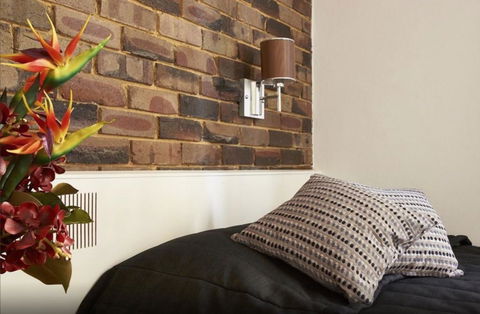 Hornsby Inn - Holiday Adelaide 1