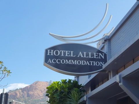 Hotel Allen - Holiday Adelaide 0