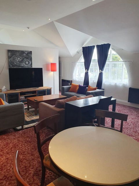 Hotel Blue - Holiday Adelaide 2