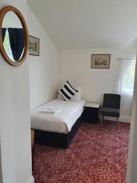 Hotel Blue - Holiday Adelaide 1