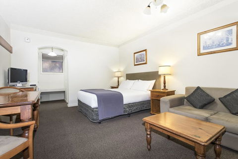 Hotel Bruce County - Holiday Adelaide 1