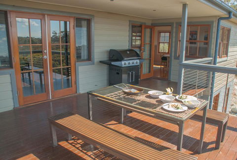 Ironstone Views - Holiday Adelaide 3