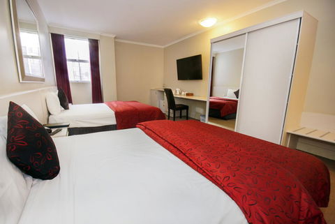 Isa Hotel - Holiday Adelaide 2