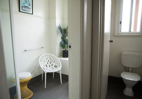 Jack Duggans Irish Pub - Holiday Adelaide 1