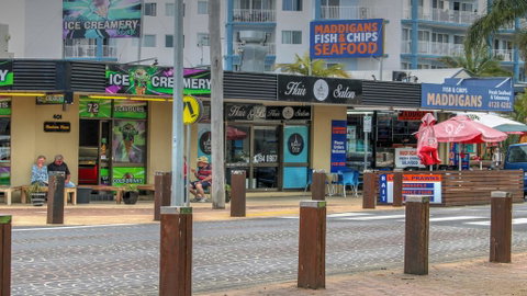 Jade Waters Hervey Bay - Holiday Adelaide 3