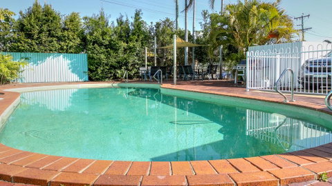 Jade Waters Hervey Bay - Holiday Adelaide 0