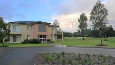 Jewel In The Crowne - Holiday Adelaide 1