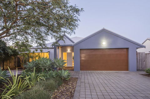 Jiia Jiia - Holiday Adelaide 1