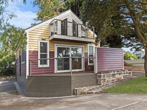 JOHANSSON'S PERCH COTTAGE - Holiday Adelaide 3