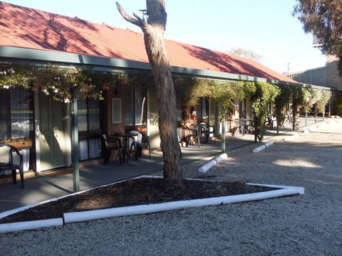 Jolly Swagman Motor Inn Holbrook - Holiday Adelaide 3