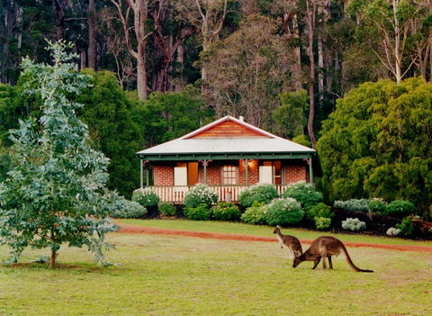 Karri Valley Chalets - Holiday Adelaide 0