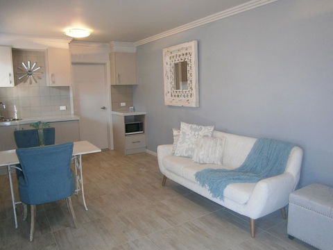Kindred Studio Apartments - Holiday Adelaide 0