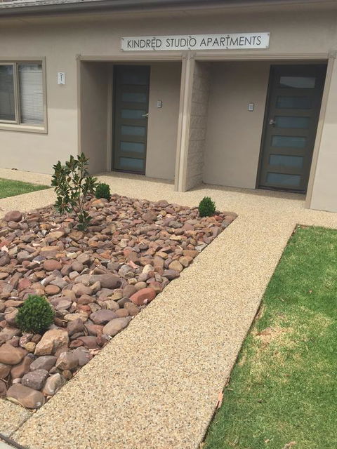 Kindred Studio Apartments - Holiday Adelaide 1