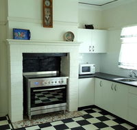 King Cottage - Holiday Adelaide